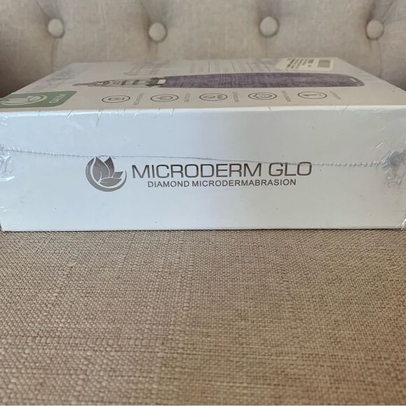 Microderm Glo Diamond Microdermabrasion and Suction Tool Purple - Picture 7 of 8